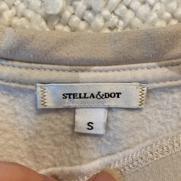 Stella & Dot Size Small Camo Neutral Pullover - Picture 2 of 2